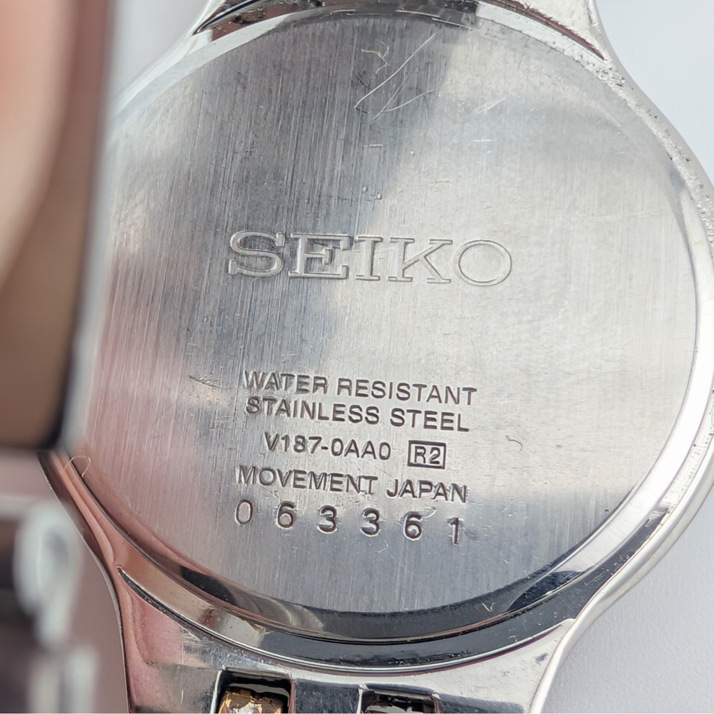 Seiko Solar V187-0AA0 Two Tone Textured Dial Minute Track Watch - Picture 4 of 11